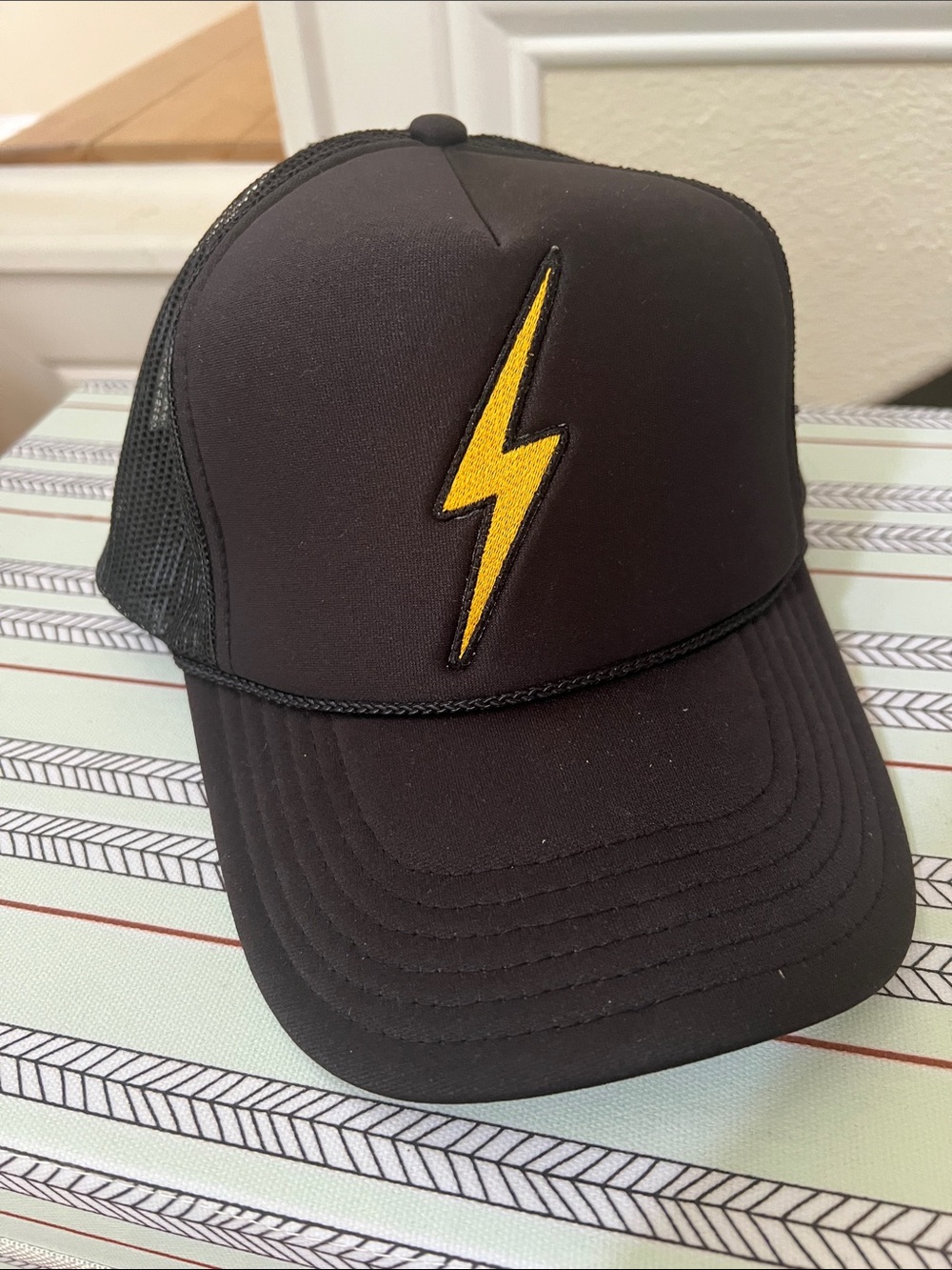 Aviator nation lightening bolt trucker hat vintage